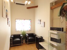 ピースアウト(peace out)の雰囲気(お子様連れ、お二人での施術、ごゆっくりお待ち頂けたら思います)