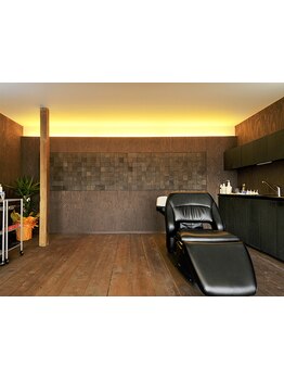 【日々の喧騒を忘れさせてくれる古民家サロン】個室ありのプライベート空間で人目を気にせず寛げる時間を…