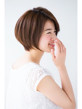 ラミ(L'ami) 【東 純平】くびれシルエット 小顔 大人ショートボブ