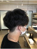*刈り上げマッシュ×波巻きパーマでカッコいいモテヘアに*