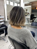 イキ 表参道(iki omotesando)&nbsp;モード/無造作ウェーブ/大人ガーリー[表参道駅]