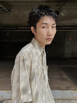 ヒュージ 三軒茶屋(huge) ツイストスパイラル/束感ショート/ツーブロックマッシュ