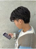 センターパートショートウルフ