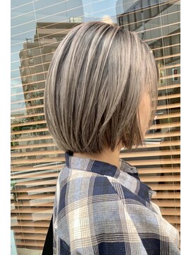 リフル 八王子(RIFULL) ハイライト　レイヤー ショートヘア　ボブ　くびれレイヤー