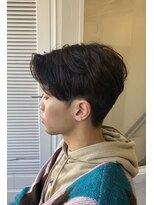 ソイクフ(SOY KUFU)&nbsp;20代30代40代流行ツーブロックスーツ黒髪メンズニュアンスパーマ