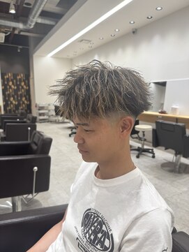 ルーストデラックス 京都河原町三条(ROOST dx) メッシュ×6:4アップバング