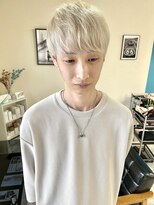 ルフテ(LOFTE)&nbsp;マッシュショート×ホワイトカラー☆