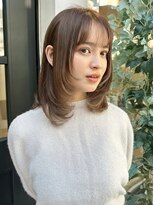 ティファ 大宮(Tiffa) 小顔見せ♪顔周りレイヤーのナチュラルミディ×フォギーベージュ