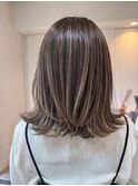 ハイライト/イメチェンミディアムレイヤーカット/グレージュ