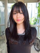 サンクプロジェクト(cinq PROJECT)&nbsp;小顔見せロングレイヤーカットで抜け感◎