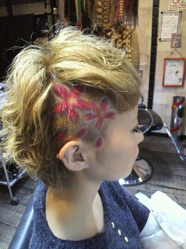 トリックストア(TRICK STORE) バリカンアートお花