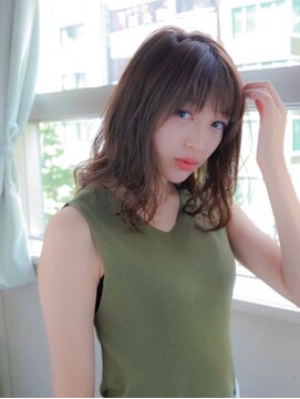 ルティア(Lutia) ゆるふわウェーブ ナチュラルブラウン 伸ばしかけヘア★★