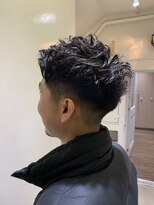 パティオンツー(PATIONN2)&nbsp;メンズツーブロックネープレスショートフェードカットスタイル