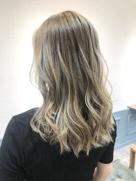 ジルチ ヘアー(Zilch hair) シルバーアッシュ