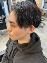 ニアウ 太田店(Niau)&nbsp;センターパートツイストスパイラルパーマメンズ波巻きパーマ