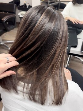 ヴィフ 大船(VIF) バレイヤージュ/ケアブリーチ/ダブルカラークール/エレガント