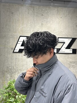オルズ 渋谷(ALLZ) 刈り上げマッシュ波巻きパーマツイストスパイラルパーマ黒髪