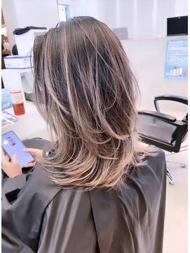 モアナバイヘッドライト 浦添店(Moana by HEADLIGHT) Moana【浦添】#バレイヤージュ#ハイライトカラー#20代30代40代