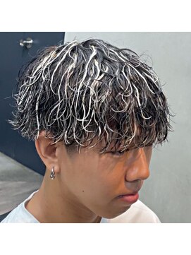 ダズルヘアーエイチ(DAZZLE hair H) マッシュベース×ホワイトメッシュ