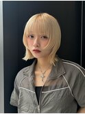 顔周りレイヤーカットくびれヘアミルクティーベージュカラー