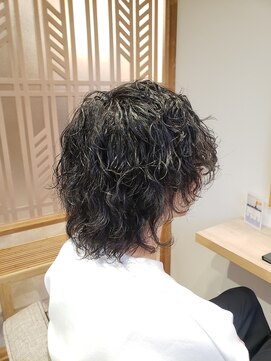 ミリ 国分寺(Mili) ウルフレイヤーカット&波巻きスパイラルパーマ