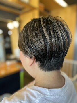 リットヘアー(litto hair) 大人ショートのハイライトスタイル