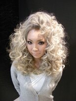 ヘアーメイク カリユ(HAIR MAKE kariyu) ホワイト　グラマラス☆