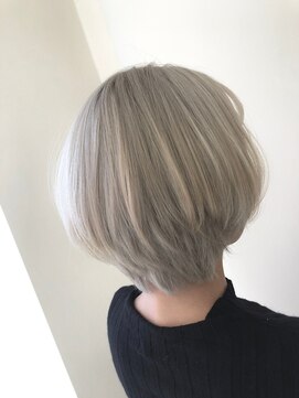ブロッサム 池袋店(Blossom) ダブルカラー・シャドウルーツ・グレー