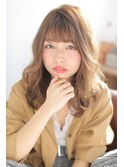 小顔セミウェットウェーブピンクベージュハイライトカラー