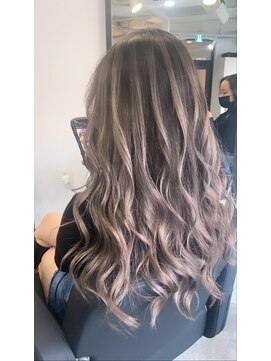 ラフ 難波店(LAFF) #黒髪#ボブルフ#ネビージュ#小顔#ワンレン