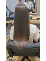 スリーク バイ ロイ 円町本店(sleek by roy)&nbsp;ツヤツヤオリーブベージュ