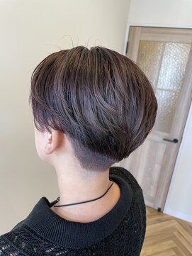 ビューティーワークスループライン(beautyworks LoopLine) スモーキーアンバーなハンサムショート