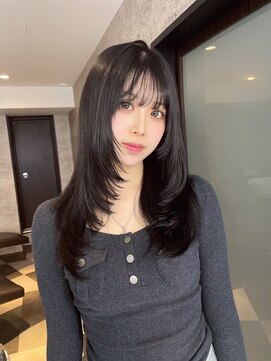 ジーナ 名駅(XENA.) 《YURI107》透明感ブラック/レイヤーカット/髪質改善