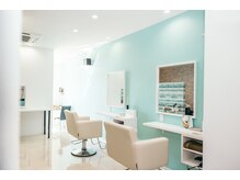 ケアミスト(care mist)の雰囲気（小規模サロンで２席しか無いので他のお客様の目線が気にならない）