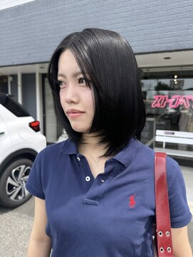 ストロベリーR. 透明感オリーブグレージュ