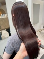 スト 静岡鷹匠(sto) グレージュ切りっぱなしボブ前髪ありミニボブミルクティベージュ