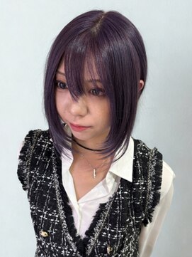 ラベンダー×レイヤーボブで透明感UP◎