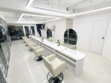 ジィルム 高崎西口店(XELM)の雰囲気（フロント［ブリーチ/レイヤーカット/まつげパーマ/高崎/メンズ］）