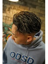 フォーコーナーズカットショップスリーセント 栄(FourCornersCutShop 3/cent)&nbsp;スパイラルメッシュ