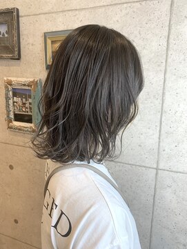 リノ(Lino) ロブヘアシルバーウェーブ