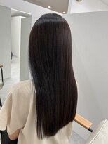 キキ(kiki)&nbsp;髪質改善ストレート_ナチュラルブラウンロング_yo0004