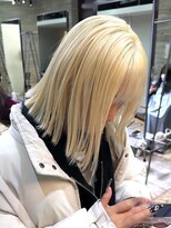 ヲタク(wotaku.)&nbsp;ブロンドカラー抜きっぱなしブリーチ切りっぱなしボブ