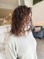 アンジュベイナハ (Ange Bay NAHA)&nbsp;ミディアム×スパイラルパーマ