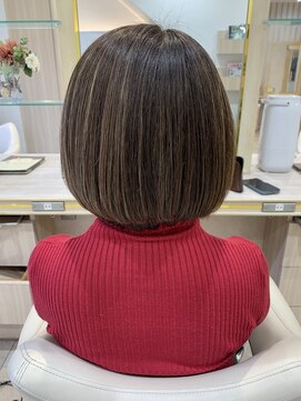 アッシュ 仙川店(Ash) 40代50代60代白髪ぼかし脱白髪染め似合わせショートボブ