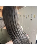 トゥーミー(to mee)&nbsp;透明感グレージュ♪