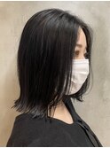 切りっぱなしボブ外ハネ黒髪ボブブルーブラックカラー
