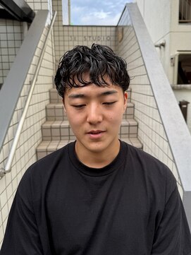 エイゾー(EIZO) 清潔感をヘアで【メンズショート×ナチュラルパーマ】