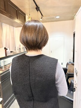エトネ ヘアーサロン 仙台駅前(eTONe hair salon) 大人可愛い丸みショートボブ