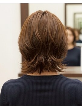 アズグロウヘアー(AS GROW HAIR) 動きが出る大人ウルフミディ