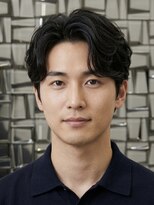 アマンドール(Aman D'or)&nbsp;佐久間】韓国風/ビジネス/センターパート/メンズ/シャドウパーマ